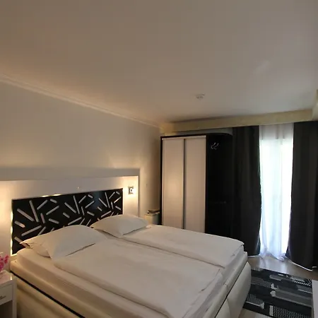 فندق Sveti Kriz 4*