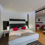 Hotell Sveti Kriz 4*