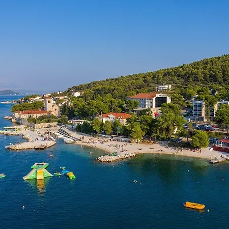 Sveti Kriz فندق