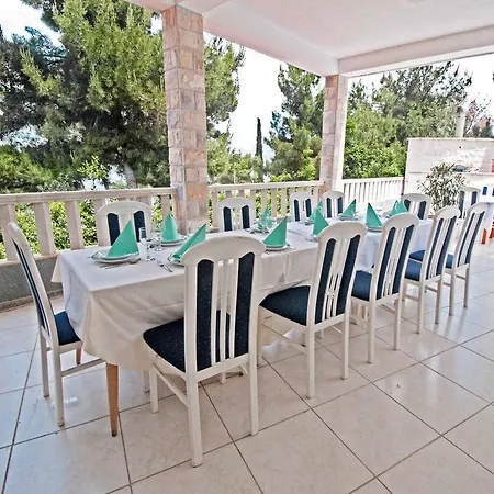 Hotel Sveti Kriz 4*