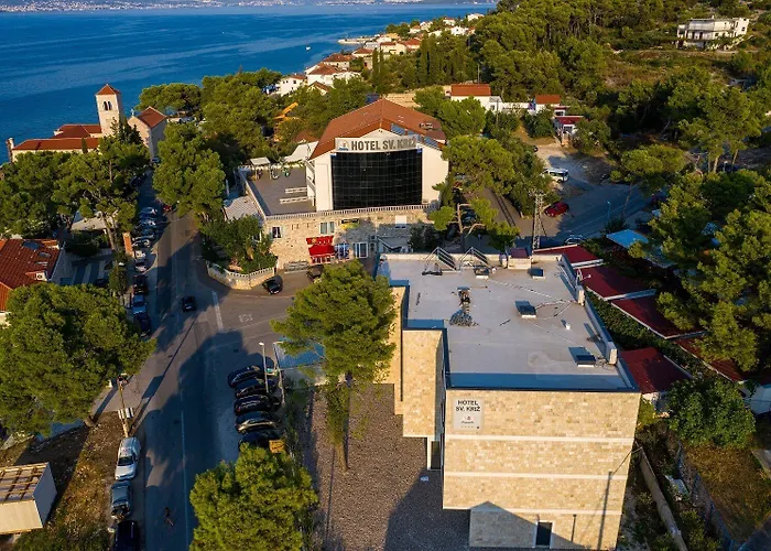 Hotel Sveti Kriz 4*
